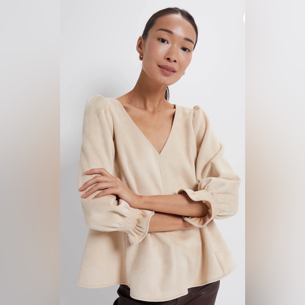 Tuckern Cream Top